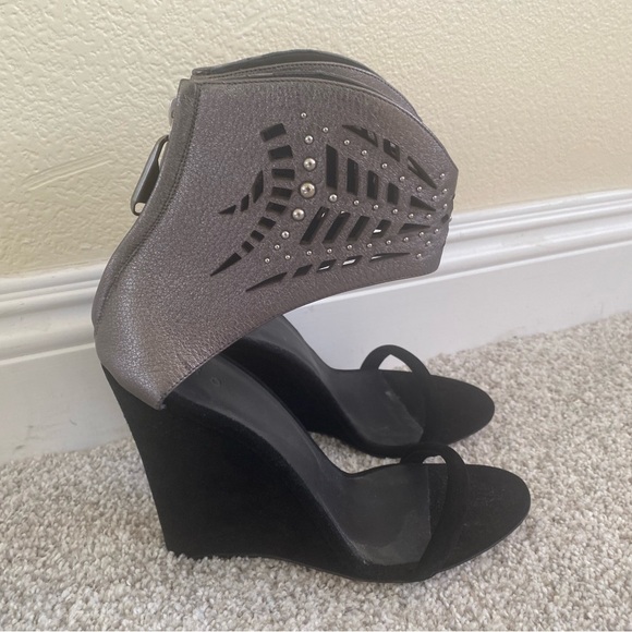 IRO Made Italy Leather Wedge Heels Sandals SZ 9 NEW - Picture 1 of 3